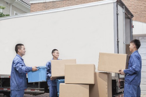 Professional moving team assisting with relocation in Beckenham
